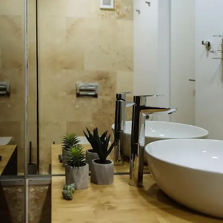 Bond - Astria Lejlighed Olimp