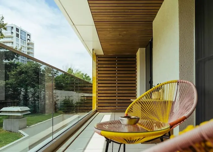 Bond - Astria Apartament *