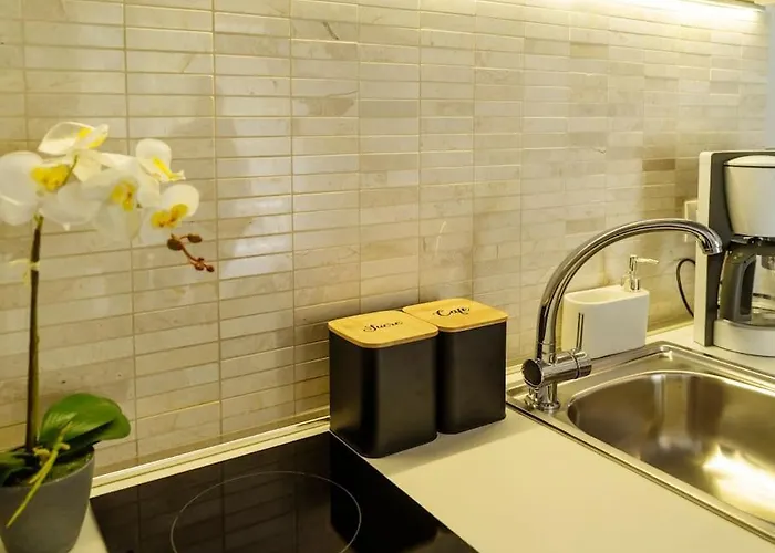 Bond - Astria Apartament